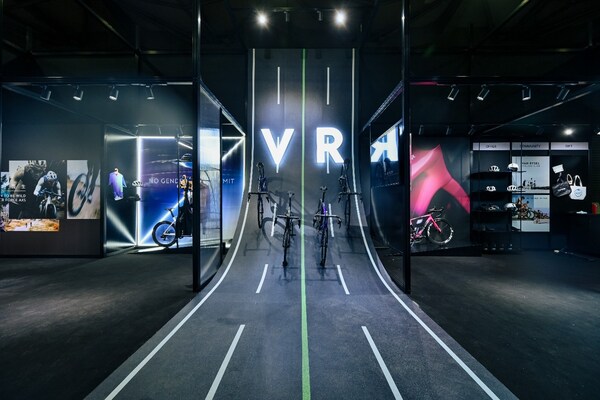 VAN RYSEL展台产品展示区