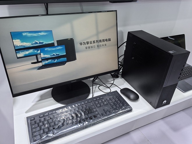 信创PC现场图.jpg